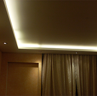 Потолок из гипсокартона, встроенные светильники